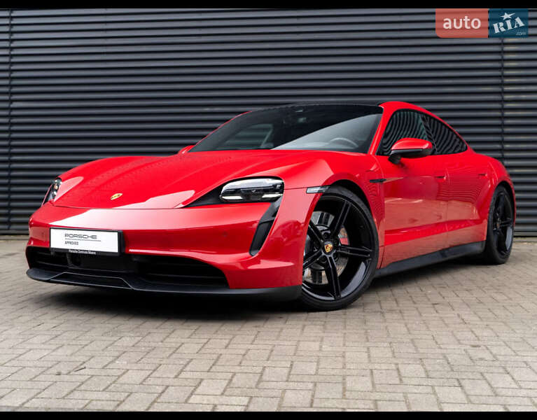 Седан Porsche Taycan 2021 в 