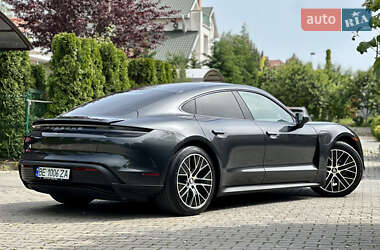 Седан Porsche Taycan 2021 в 