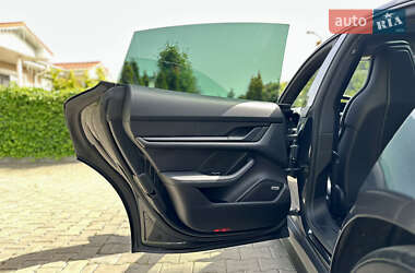 Седан Porsche Taycan 2021 в 