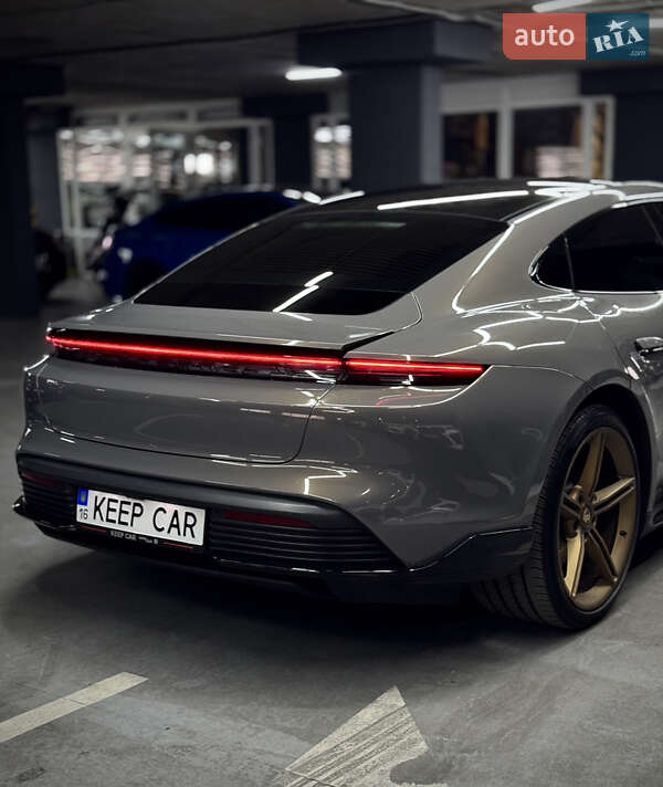 Седан Porsche Taycan 2020 в Одессе