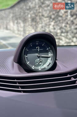 Седан Porsche Taycan 2023 в 