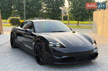 Седан Porsche Taycan 2022 в Луцке