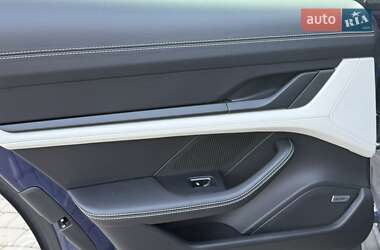 Седан Porsche Taycan 2021 в 