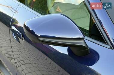 Седан Porsche Taycan 2021 в 