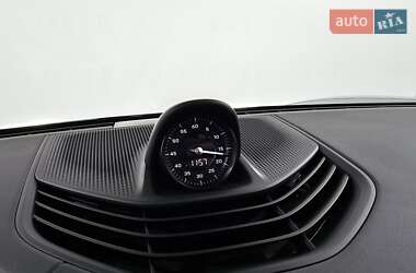 Седан Porsche Taycan 2021 в 