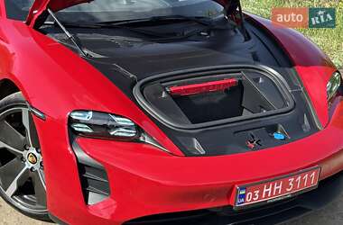 Седан Porsche Taycan 2022 в 