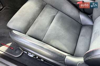 Седан Porsche Taycan 2022 в 