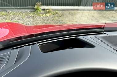 Седан Porsche Taycan 2022 в 