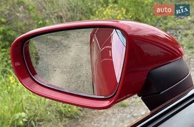 Седан Porsche Taycan 2022 в 