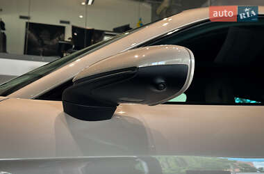 Седан Porsche Taycan 2020 в 