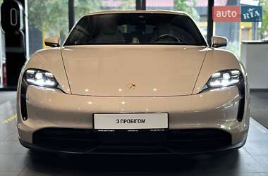 Седан Porsche Taycan 2020 в 
