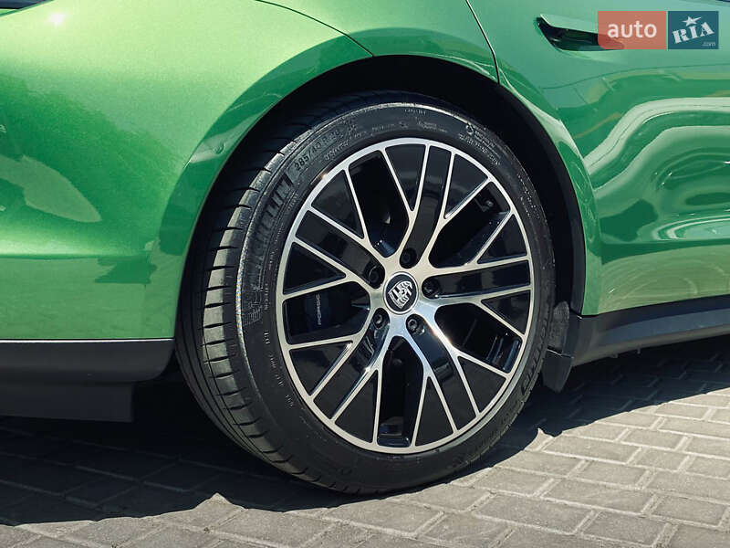Седан Porsche Taycan 2021 в Одессе