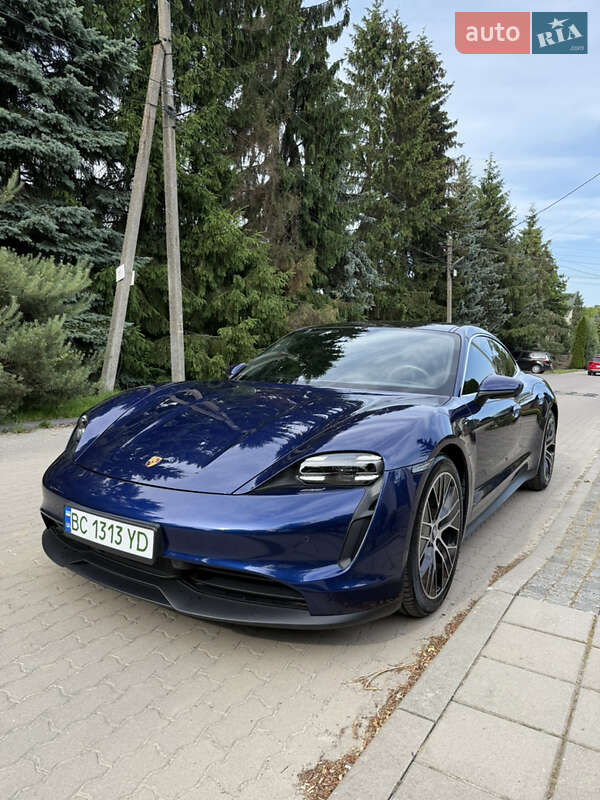 Седан Porsche Taycan 2020 в 