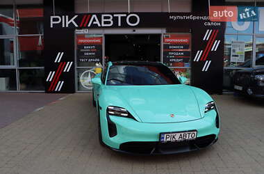 Седан Porsche Taycan 2023 в Львове