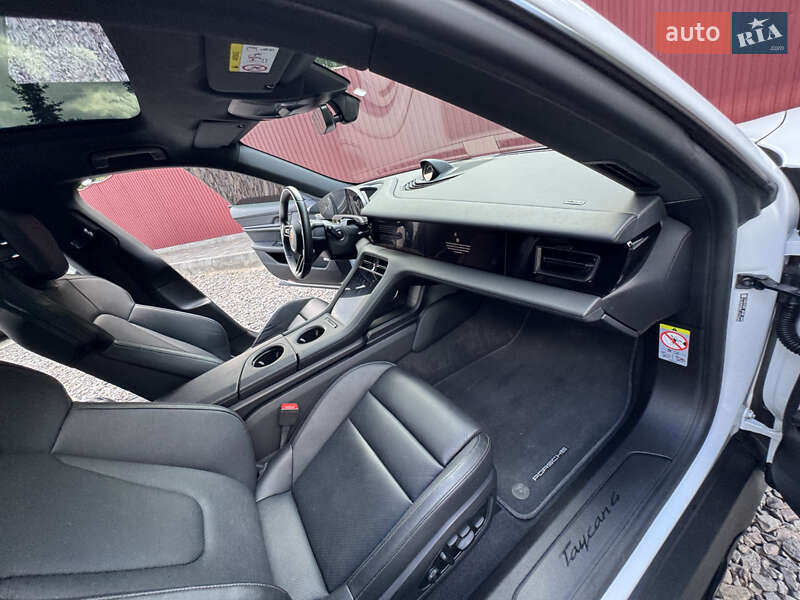 Седан Porsche Taycan 2021 в Трускавце