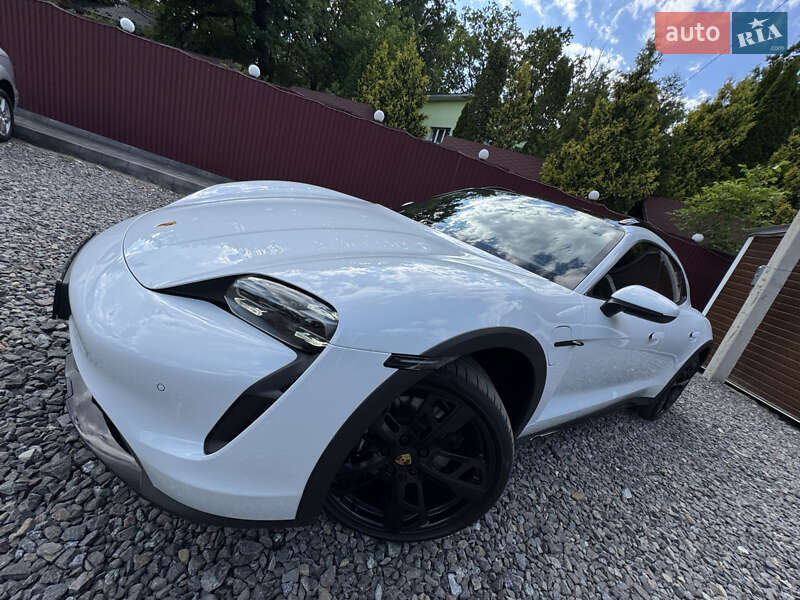 Седан Porsche Taycan 2021 в Трускавце