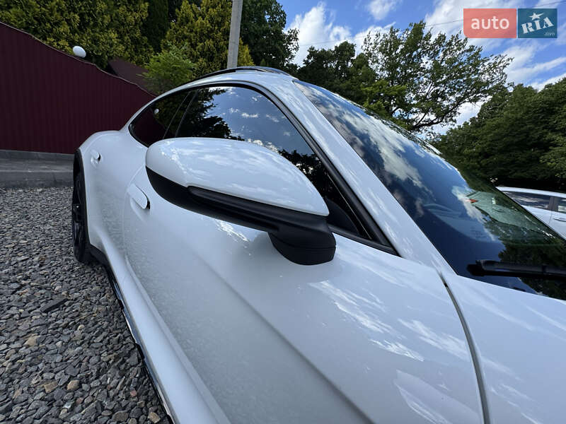 Седан Porsche Taycan 2021 в Трускавце