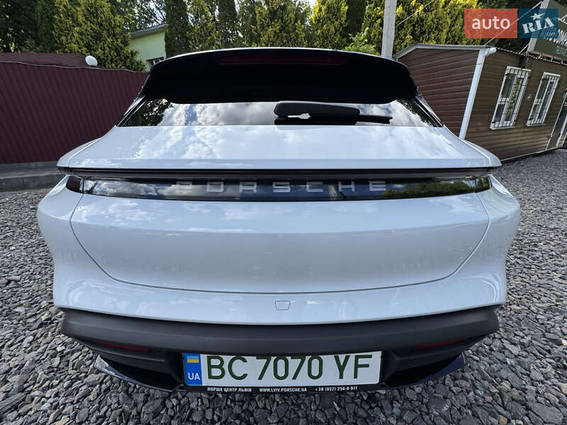 Седан Porsche Taycan 2021 в Трускавце