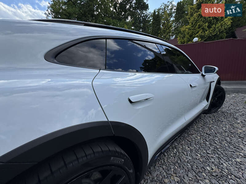 Седан Porsche Taycan 2021 в Трускавце