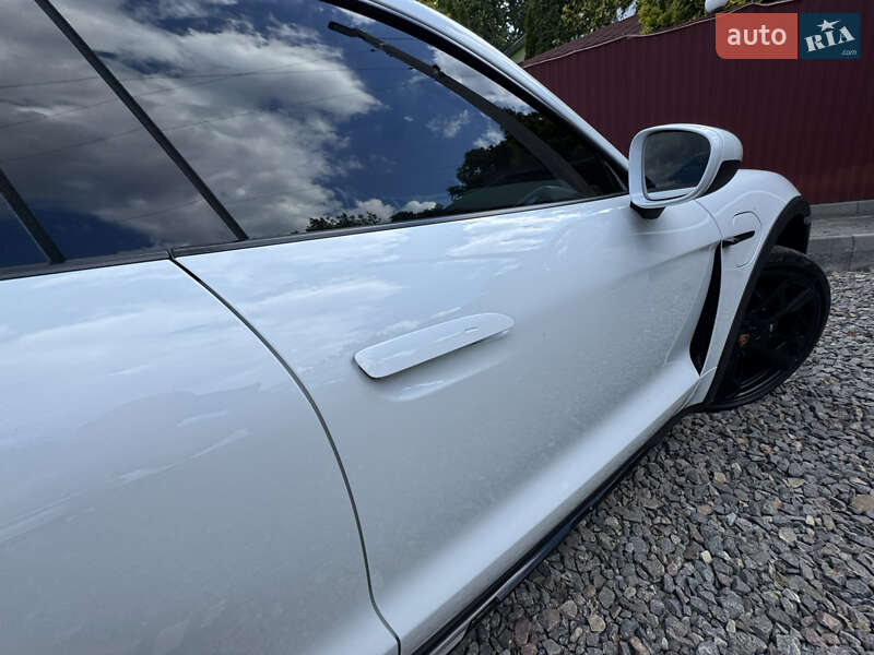 Седан Porsche Taycan 2021 в Трускавце