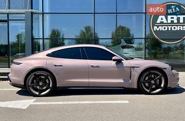 Седан Porsche Taycan 2020 в 