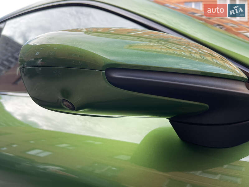 Седан Porsche Taycan 2020 в Киеве фото 13 Седан Porsche Taycan 2020 в Киеве