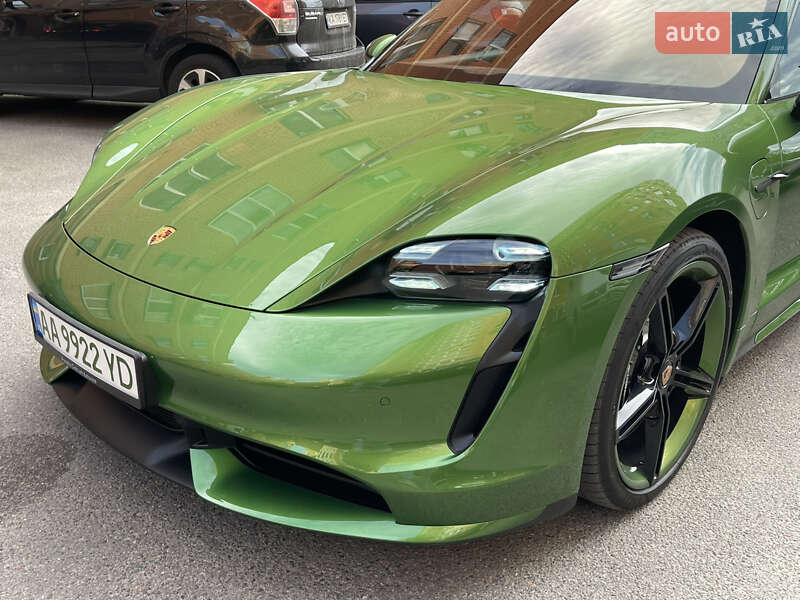 Седан Porsche Taycan 2020 в Киеве фото 27 Седан Porsche Taycan 2020 в Киеве