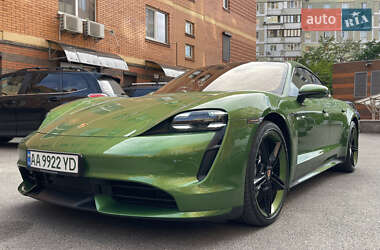Седан Porsche Taycan 2020 в 