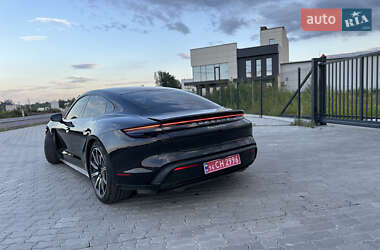 Седан Porsche Taycan 2021 в Львове