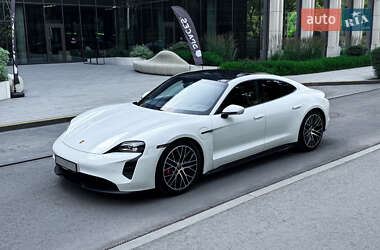 Седан Porsche Taycan 2023 в Львові