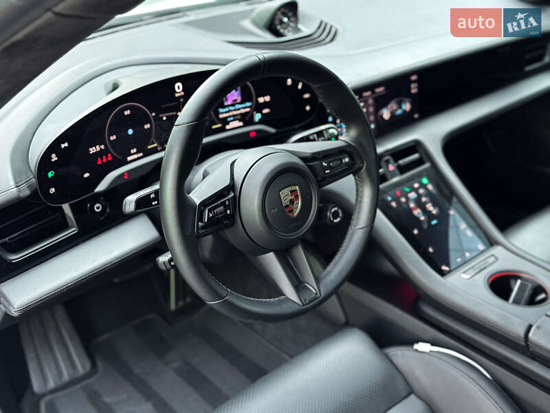 Седан Porsche Taycan 2023 в Львові