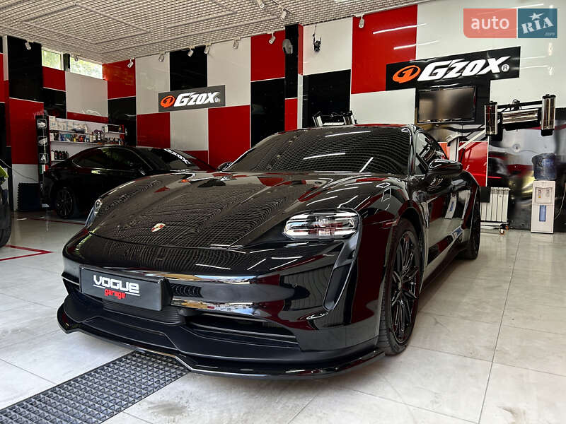 Седан Porsche Taycan 2022 в Одесі