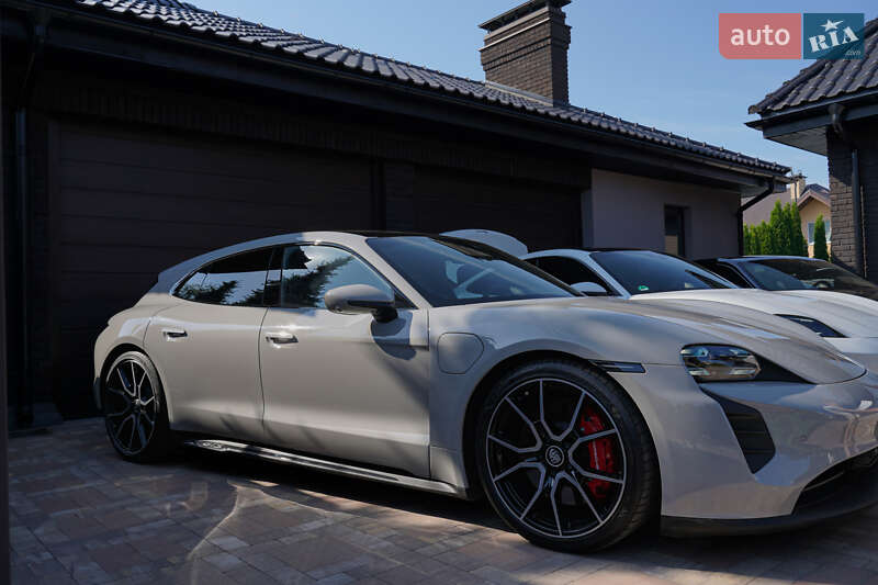 Седан Porsche Taycan 2022 в Києві