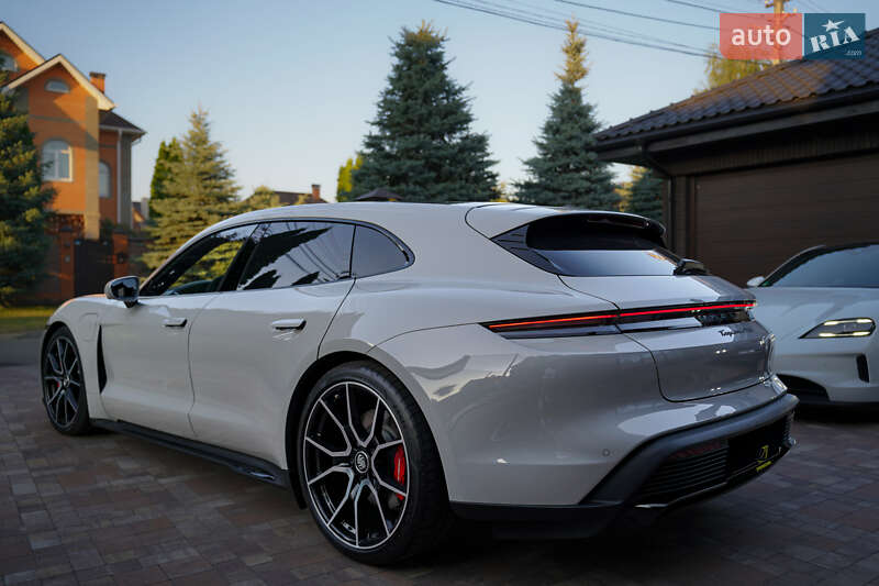Седан Porsche Taycan 2022 в Києві
