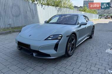 Седан Porsche Taycan 2024 в Дніпрі