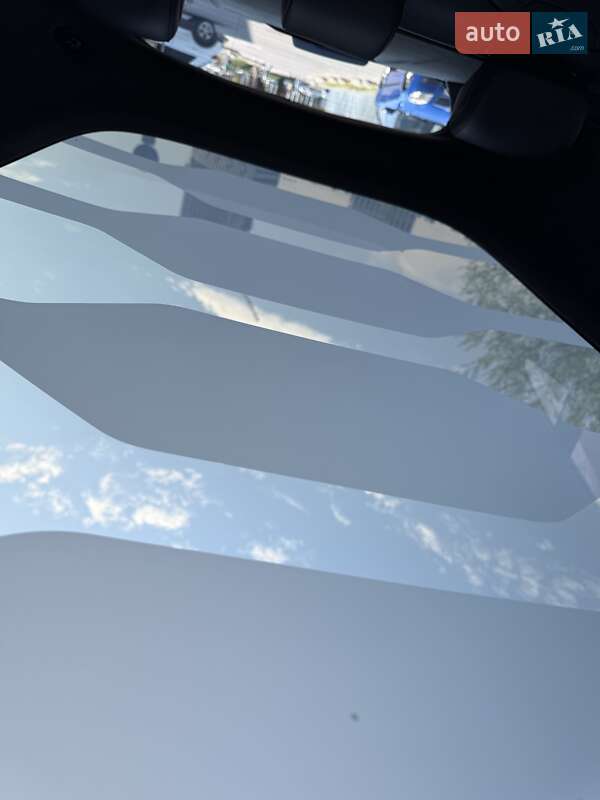 Седан Porsche Taycan 2024 в Днепре фото 24 Седан Porsche Taycan 2024 в Днепре