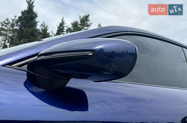 Седан Porsche Taycan 2022 в 