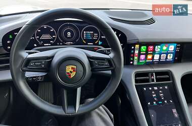 Седан Porsche Taycan 2022 в 