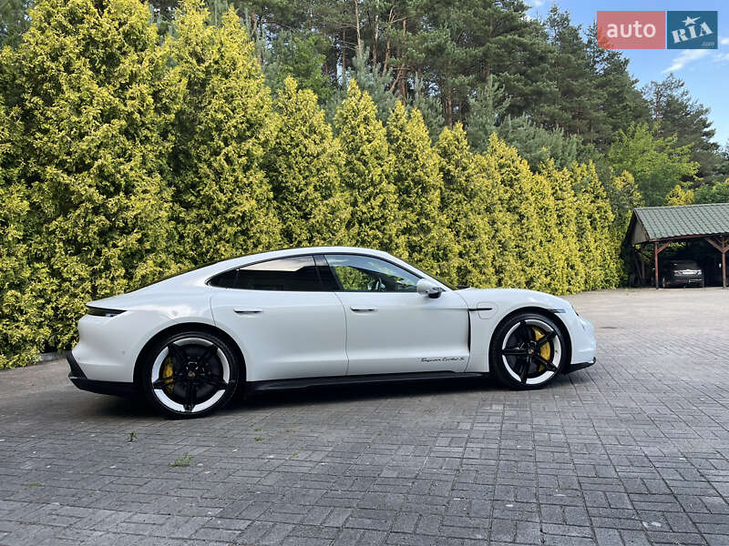 Седан Porsche Taycan 2020 в Львове