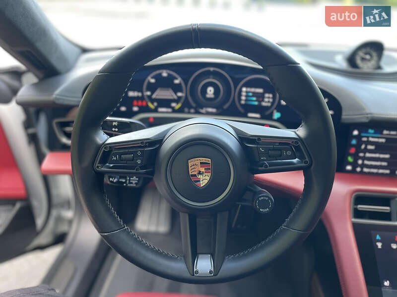 Седан Porsche Taycan 2020 в Львове