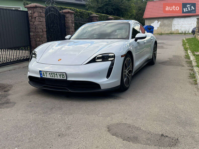 Седан Porsche Taycan 2022 в Коломые