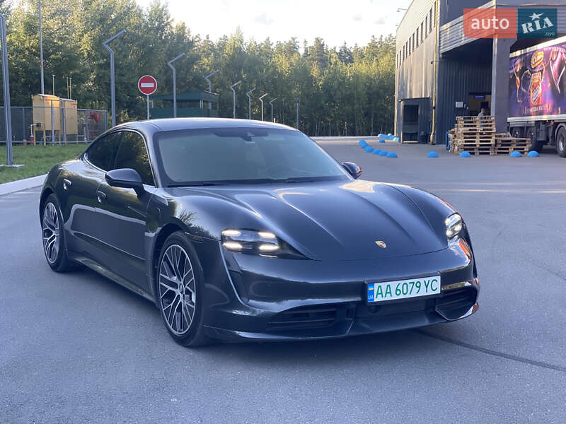 Седан Porsche Taycan 2019 в 