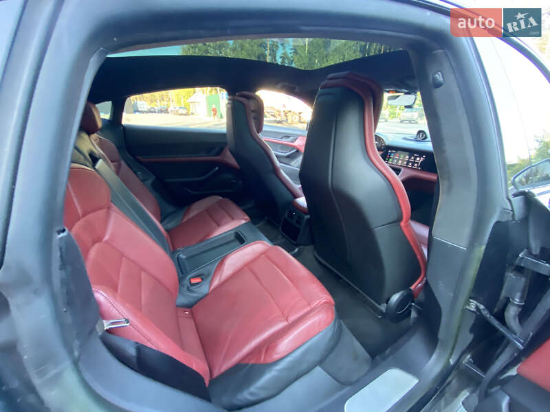 Седан Porsche Taycan 2019 в Киеве фото 11 Седан Porsche Taycan 2019 в Киеве