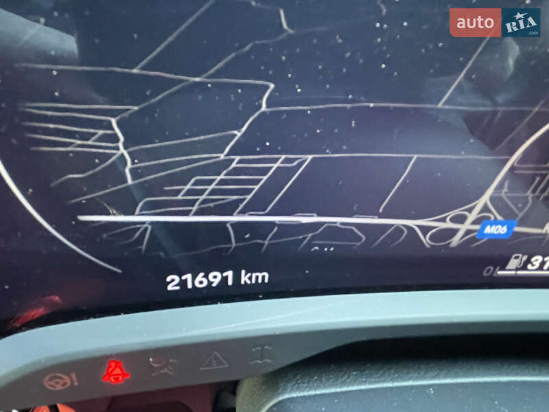Седан Porsche Taycan 2021 в Ровно