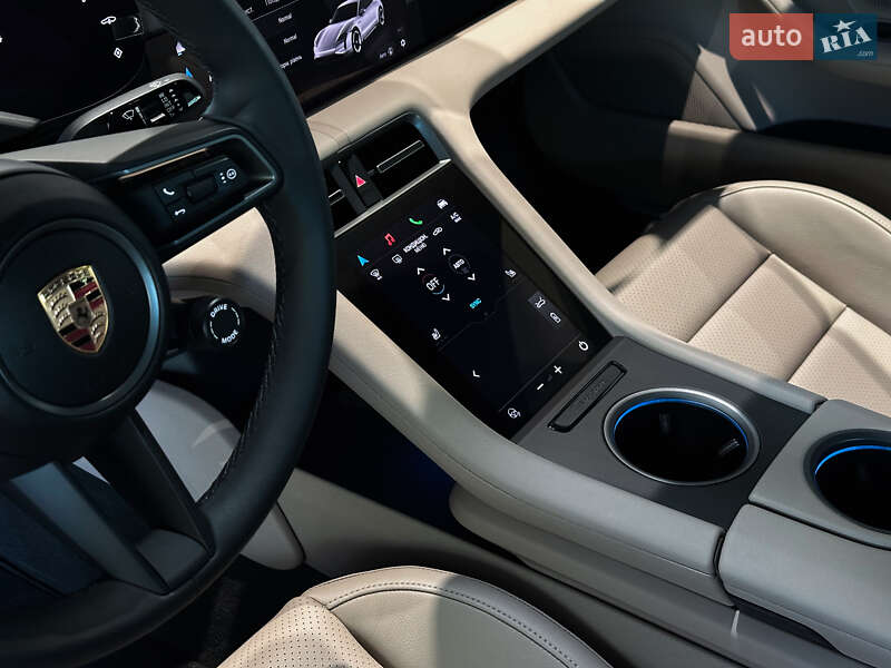 Седан Porsche Taycan 2025 в Одессе