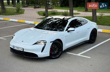 Седан Porsche Taycan 2021 в 