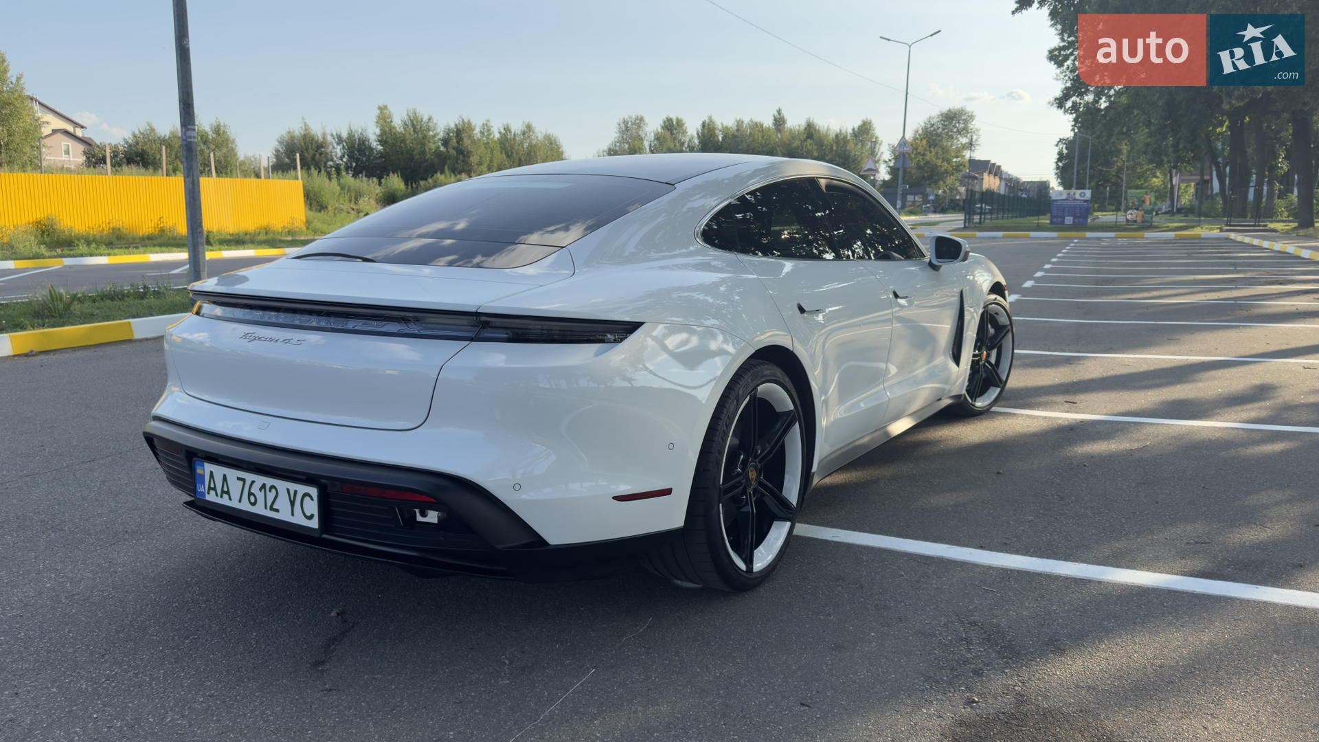 2022 Porsche Taycan - мініатюра 9