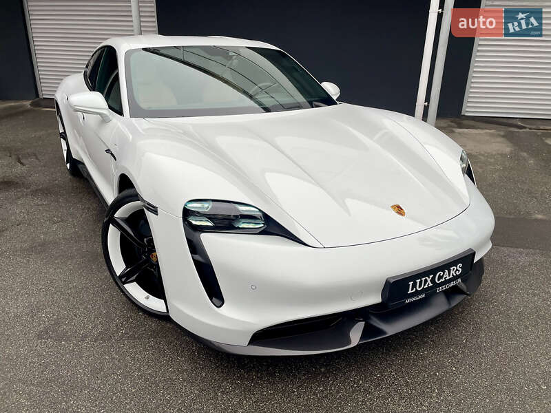 Седан Porsche Taycan 2020 в Киеве