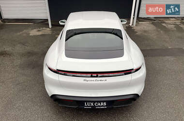 Седан Porsche Taycan 2020 в 