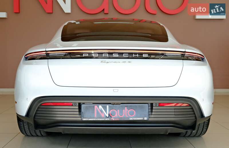 Седан Porsche Taycan 2022 в Одессе